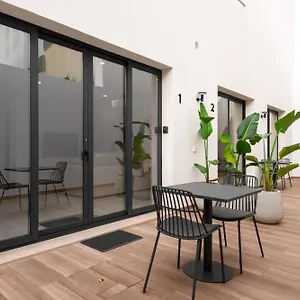 villa-41-private-studios-airport-beach-and-city-center.hotelaalgarve.com/